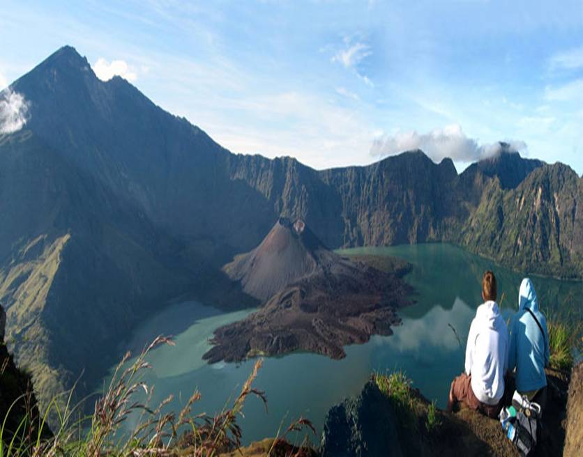 4 Days Mount Rinjani Trekking Package  Indonesia 